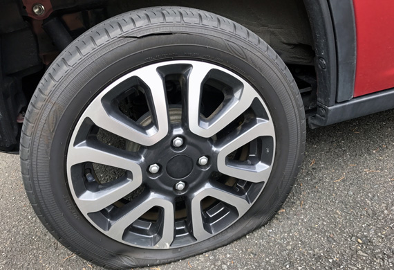 パンク・タイヤ交換サポート