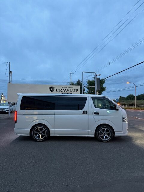 【札幌市】ハイエース 車高下げ・ダウンキット取り付け